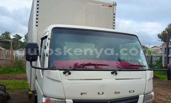 Nunua Ilio tumika Mitsubishi Fuso Nyeupe Lori ndani ya Nakuru nchini Bonde la Ufafanuzi Nunua Ilio tumika Mitsubishi Fuso Nyeupe Lori ndani ya Nakuru nchini Bonde la Ufafanuzi