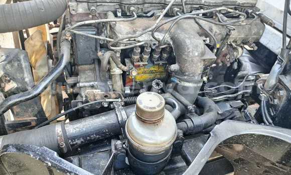 Nunua Ilio tumika Mitsubishi Fuso Nyeupe Lori ndani ya Nakuru nchini Bonde la Ufafanuzi Nunua Ilio tumika Mitsubishi Fuso Nyeupe Lori ndani ya Nakuru nchini Bonde la Ufafanuzi