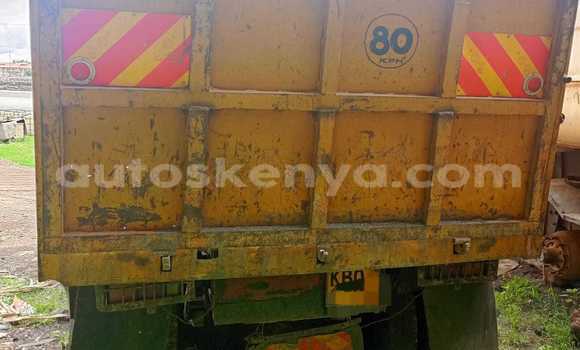 Nunua Ilio tumika Mitsubishi Van Nyeupe Lori ndani ya Nakuru nchini Bonde la Ufafanuzi Nunua Ilio tumika Mitsubishi Van Nyeupe Lori ndani ya Nakuru nchini Bonde la Ufafanuzi