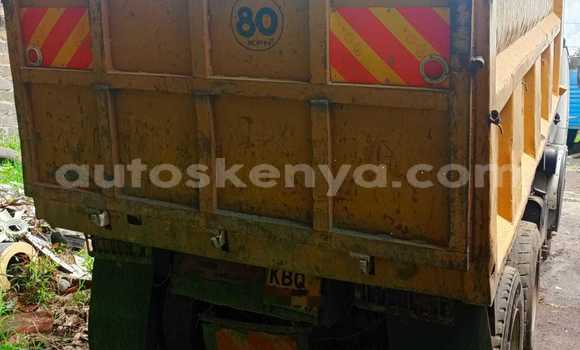 Nunua Ilio tumika Mitsubishi Van Nyeupe Lori ndani ya Nakuru nchini Bonde la Ufafanuzi Nunua Ilio tumika Mitsubishi Van Nyeupe Lori ndani ya Nakuru nchini Bonde la Ufafanuzi