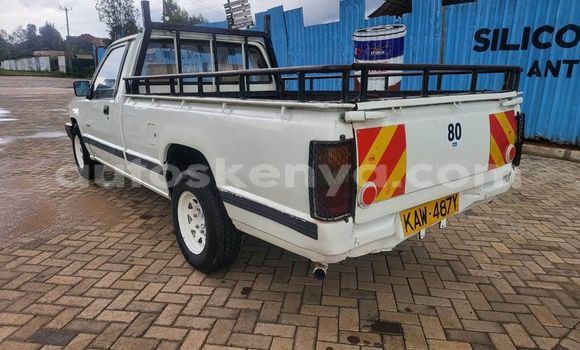 Nunua Ilio tumika Mitsubishi L200 Nyeupe Gari ndani ya Busia nchini West Kenya Nunua Ilio tumika Mitsubishi L200 Nyeupe Gari ndani ya Busia nchini West Kenya