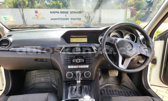 Nunua Ilio tumika Mercedes‒Benz C–Class Nyeupe Gari ndani ya Busia nchini West Kenya Nunua Ilio tumika Mercedes‒Benz C–Class Nyeupe Gari ndani ya Busia nchini West Kenya