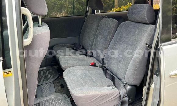 Nunua Ilio tumika Toyota Noah Nyeupe Gari ndani ya Bute nchini Kaskazini Mashariki mwa Kenya Nunua Ilio tumika Toyota Noah Nyeupe Gari ndani ya Bute nchini Kaskazini Mashariki mwa Kenya