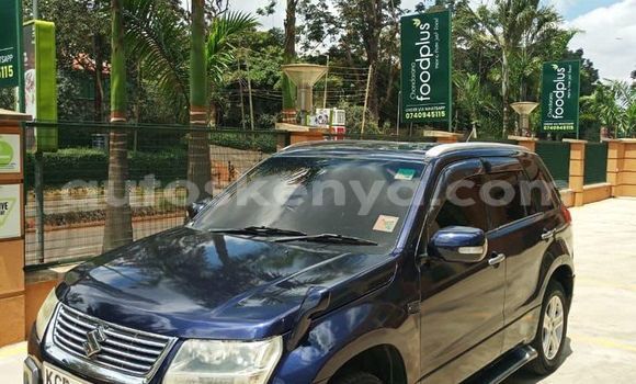 Oofamaa Suzuki Escudo Black Makiinaa iti Bute keessatti Northeast Kenya keessatti