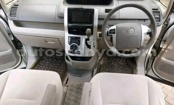 Buy Used Toyota Noah White Car in Nairobi in Nairobi Buy Used Toyota Noah White Car in Nairobi in Nairobi