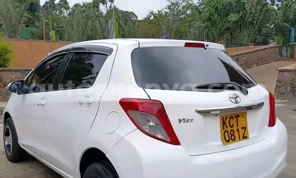 Buy Used Toyota Vitz White Car in Nairobi in Nairobi Buy Used Toyota Vitz White Car in Nairobi in Nairobi