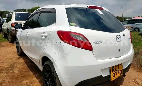 Nunua Ilio tumika Mazda Demio Nyeupe Gari ndani ya Nairobi nchini Nairobi Nunua Ilio tumika Mazda Demio Nyeupe Gari ndani ya Nairobi nchini Nairobi
