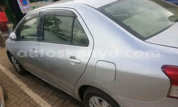 Oofamaa Toyota Belta Silver Makiinaa iti Nairobi keessatti Nairobi keessatti