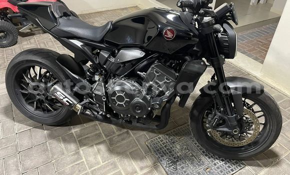 Oofamaa Honda CB Black Doqdoqqee iti Nairobi keessatti Nairobi keessatti Oofamaa Honda CB Black Doqdoqqee iti Nairobi keessatti Nairobi keessatti