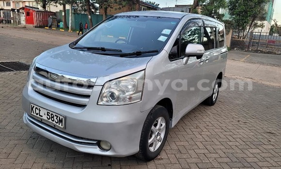 Nunua Ilio tumika Toyota Noah Nyingine Gari ndani ya Bute nchini Kaskazini Mashariki mwa Kenya Nunua Ilio tumika Toyota Noah Nyingine Gari ndani ya Bute nchini Kaskazini Mashariki mwa Kenya