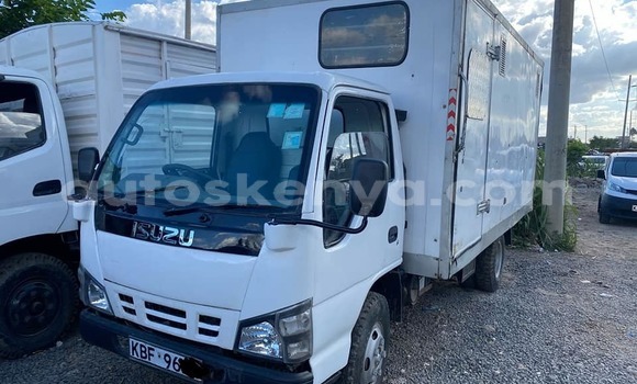 Nunua Ilio tumika Isuzu N–serie Nyeupe Lori ndani ya Nairobi nchini Nairobi