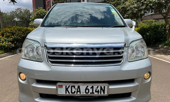Nunua Ilio tumika Toyota Noah Nyingine Gari ndani ya Bute nchini Kaskazini Mashariki mwa Kenya