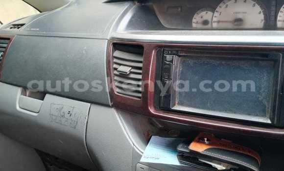 Nunua Ilio tumika Toyota Noah Nyeusi Gari ndani ya Nairobi nchini Nairobi Nunua Ilio tumika Toyota Noah Nyeusi Gari ndani ya Nairobi nchini Nairobi