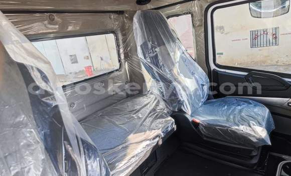 Nunua Mpya Mercedes‒Benz Truck Nyeupe Lori ndani ya Nairobi nchini Nairobi Nunua Mpya Mercedes‒Benz Truck Nyeupe Lori ndani ya Nairobi nchini Nairobi