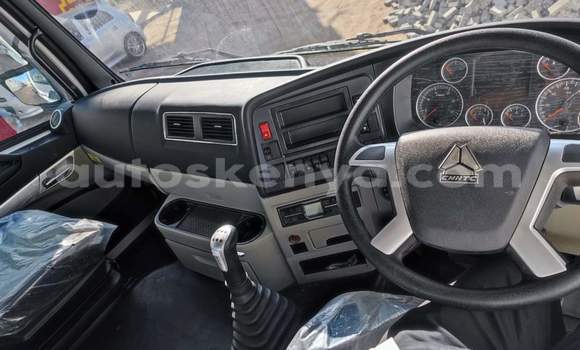 Nunua Mpya Mercedes‒Benz Truck Nyeupe Lori ndani ya Nairobi nchini Nairobi Nunua Mpya Mercedes‒Benz Truck Nyeupe Lori ndani ya Nairobi nchini Nairobi