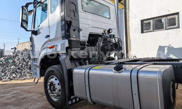 Nunua Mpya Mercedes‒Benz Truck Nyeupe Lori ndani ya Nairobi nchini Nairobi Nunua Mpya Mercedes‒Benz Truck Nyeupe Lori ndani ya Nairobi nchini Nairobi