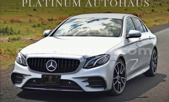 Nunua Ilio tumika Mercedes-Benz E200 Fedha Gari ndani ya Nairobi nchini Nairobi