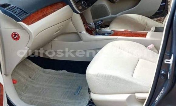 Oofamaa Toyota Premio Black Makiinaa iti Bura keessatti Northeast Kenya keessatti Oofamaa Toyota Premio Black Makiinaa iti Bura keessatti Northeast Kenya keessatti