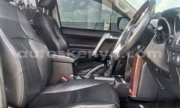 Oofamaa Toyota Land Cruiser Black Makiinaa iti Nairobi keessatti Nairobi keessatti Oofamaa Toyota Land Cruiser Black Makiinaa iti Nairobi keessatti Nairobi keessatti