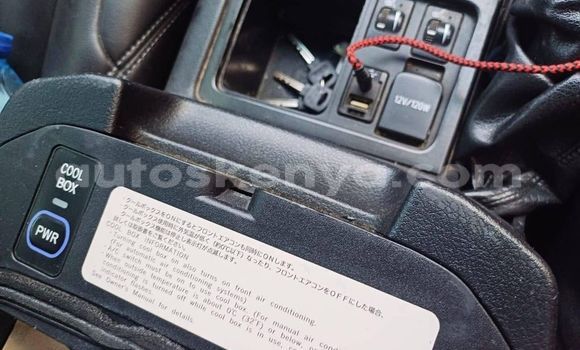 Oofamaa Toyota Land Cruiser Prado Black Makiinaa iti Nairobi keessatti Nairobi keessatti Oofamaa Toyota Land Cruiser Prado Black Makiinaa iti Nairobi keessatti Nairobi keessatti