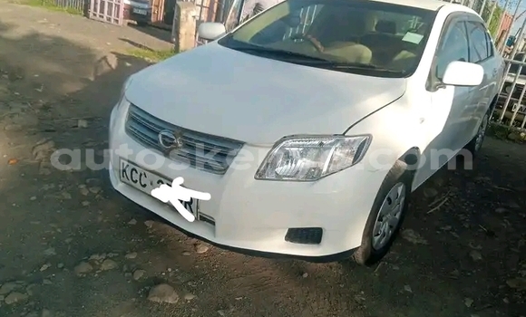 Nunua Ilio tumika Toyota Axio Nyeupe Gari ndani ya Nairobi nchini Nairobi