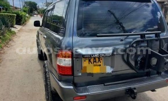 Oofamaa Toyota Land Cruiser Black Makiinaa iti Nairobi keessatti Nairobi keessatti Oofamaa Toyota Land Cruiser Black Makiinaa iti Nairobi keessatti Nairobi keessatti