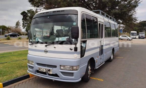 Oofamaa Cizeta V16t White Makiinaa iti Changamwe keessatti Coast keessatti Oofamaa Cizeta V16t White Makiinaa iti Changamwe keessatti Coast keessatti