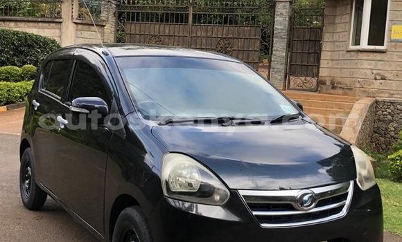 Nunua Ilio tumika Daihatsu Mira Nyeusi Gari ndani ya Changamwe nchini Pwani