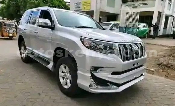 Buy Used Toyota Land Cruiser Prado Silver Car in Nairobi in Nairobi Buy Used Toyota Land Cruiser Prado Silver Car in Nairobi in Nairobi