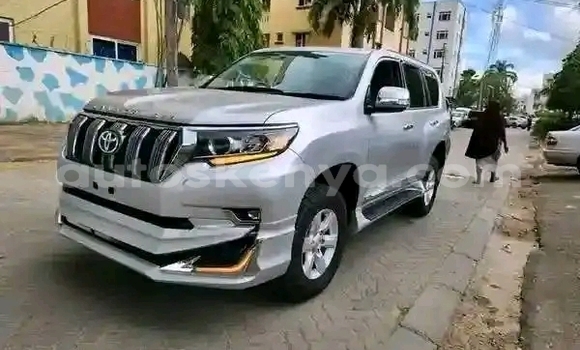 Buy Used Toyota Land Cruiser Prado Silver Car in Nairobi in Nairobi Buy Used Toyota Land Cruiser Prado Silver Car in Nairobi in Nairobi
