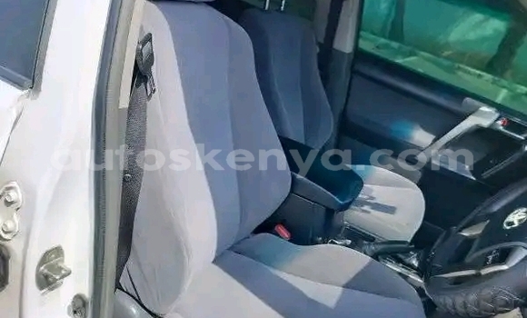 Buy Used Toyota Prado White Car in Nairobi in Nairobi Buy Used Toyota Prado White Car in Nairobi in Nairobi
