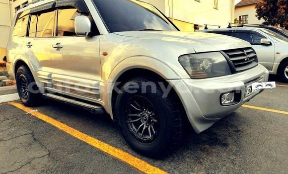 Oofamaa Mitsubishi Pajero Other Makiinaa iti Nairobi keessatti Nairobi keessatti