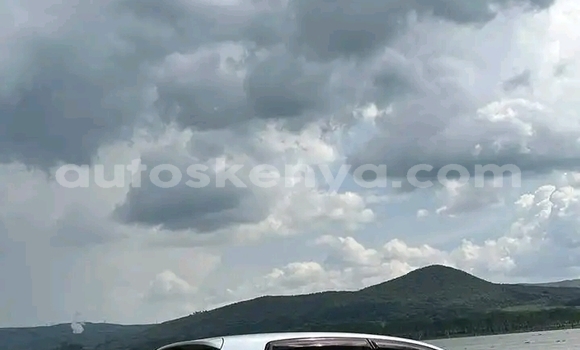 Oofamaa Volkswagen Golf Silver Makiinaa iti Kiambu keessatti Central Kenya keessatti Oofamaa Volkswagen Golf Silver Makiinaa iti Kiambu keessatti Central Kenya keessatti