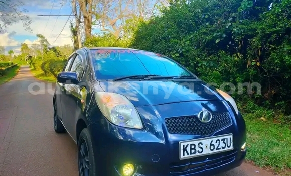 Nunua Ilio tumika Toyota Vitz Bluu Gari ndani ya Nairobi nchini Nairobi Nunua Ilio tumika Toyota Vitz Bluu Gari ndani ya Nairobi nchini Nairobi