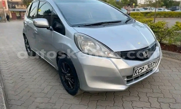 Oofamaa Honda Fit Silver Makiinaa iti Nairobi keessatti Nairobi keessatti Oofamaa Honda Fit Silver Makiinaa iti Nairobi keessatti Nairobi keessatti