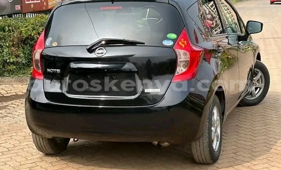 Oofamaa Nissan Note Black Makiinaa iti Nairobi keessatti Nairobi keessatti