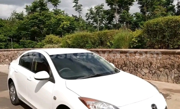 Buy Used Mazda Axela White Car in Nairobi in Nairobi Buy Used Mazda Axela White Car in Nairobi in Nairobi
