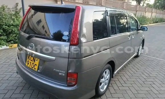Buy Used Toyota ISIS Other Car in Nairobi in Nairobi