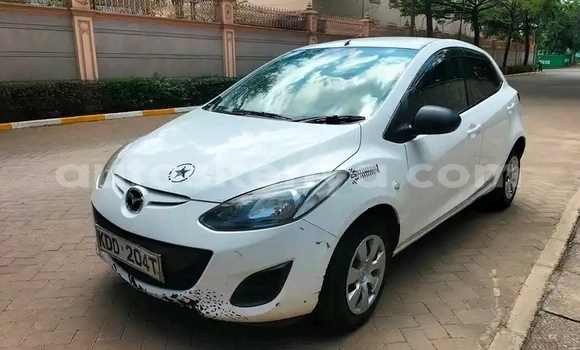Buy Used Mazda Demio White Car in Nairobi in Nairobi