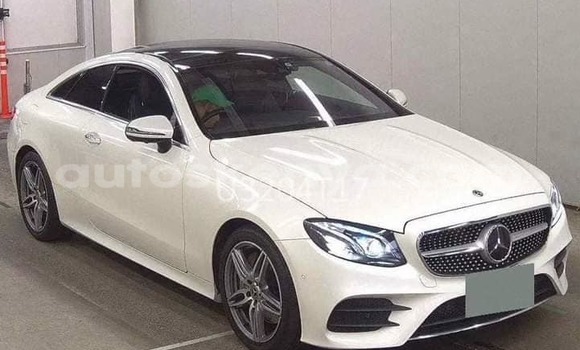 Buy Used Mercedes‒Benz E–Class White Car in Busia in West Kenya Buy Used Mercedes‒Benz E–Class White Car in Busia in West Kenya
