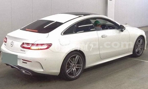Buy Used Mercedes‒Benz E–Class White Car in Busia in West Kenya Buy Used Mercedes‒Benz E–Class White Car in Busia in West Kenya