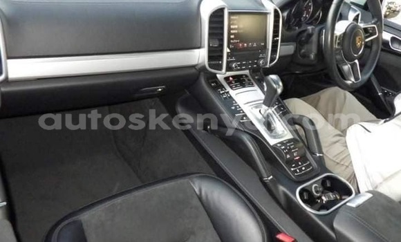 Buy Used Porsche Cayenne White Car in Chuka in East Kenya Buy Used Porsche Cayenne White Car in Chuka in East Kenya