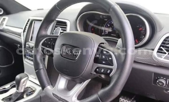 Nunua Ilio tumika Jeep Grand Cherokee Nyeusi Gari ndani ya Bura nchini Kaskazini Mashariki mwa Kenya Nunua Ilio tumika Jeep Grand Cherokee Nyeusi Gari ndani ya Bura nchini Kaskazini Mashariki mwa Kenya