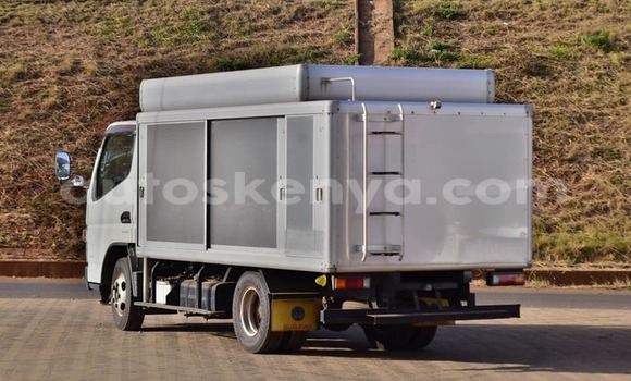 Nunua Ilio tumika Mitsubishi Fuso Nyeupe Lori ndani ya Bute nchini Kaskazini Mashariki mwa Kenya Nunua Ilio tumika Mitsubishi Fuso Nyeupe Lori ndani ya Bute nchini Kaskazini Mashariki mwa Kenya