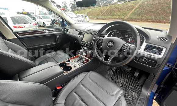 Nunua Ilio tumika Volkswagen Touareg Bluu Gari ndani ya Bura nchini Kaskazini Mashariki mwa Kenya Nunua Ilio tumika Volkswagen Touareg Bluu Gari ndani ya Bura nchini Kaskazini Mashariki mwa Kenya