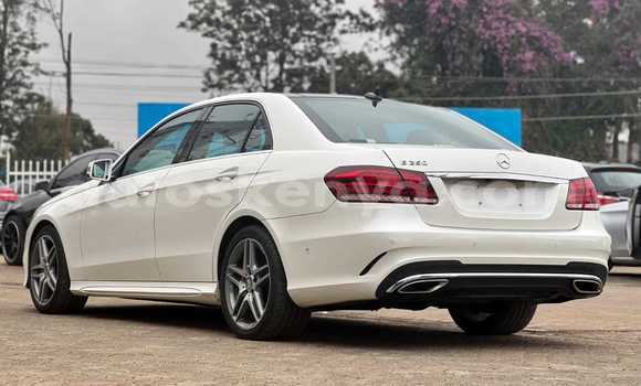 Buy Used Mercedes‒Benz E–Class White Car in Busia in West Kenya Buy Used Mercedes‒Benz E–Class White Car in Busia in West Kenya