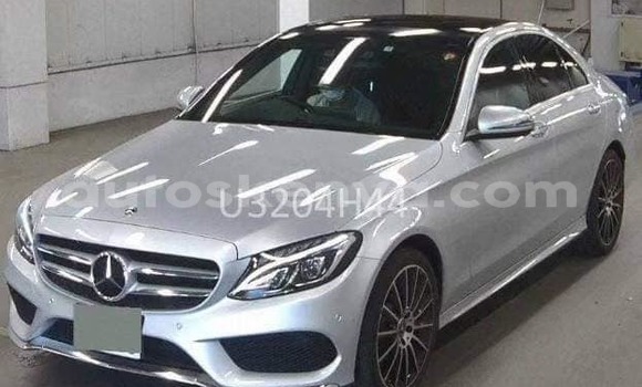 Nunua Ilio tumika Mercedes-Benz C-Classe Nyingine Gari ndani ya Changamwe nchini Pwani Nunua Ilio tumika Mercedes-Benz C-Classe Nyingine Gari ndani ya Changamwe nchini Pwani