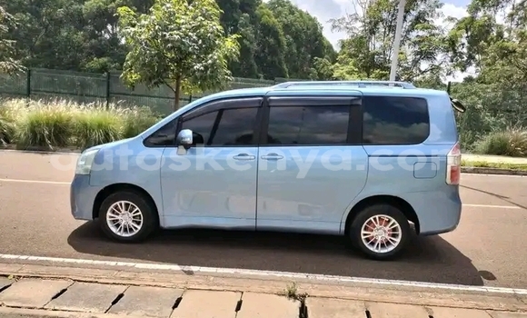 Nunua Ilio tumika Toyota Noah Bluu Gari ndani ya Kiambu nchini Kati Kenya