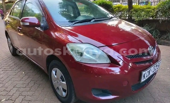 Oofamaa Toyota Belta Red Makiinaa iti Kiambu keessatti Nairobi keessatti