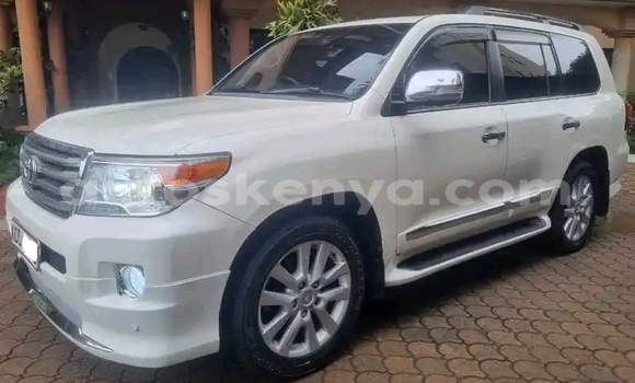Buy Used Toyota Land Cruiser White Car in Nairobi in Nairobi Buy Used Toyota Land Cruiser White Car in Nairobi in Nairobi